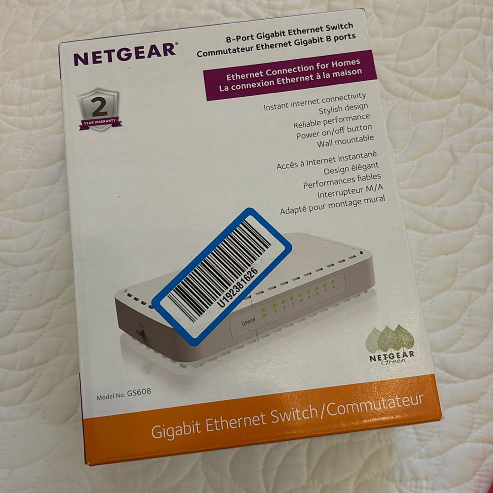 Netgear 8 port gigabit ethernet switch NWT